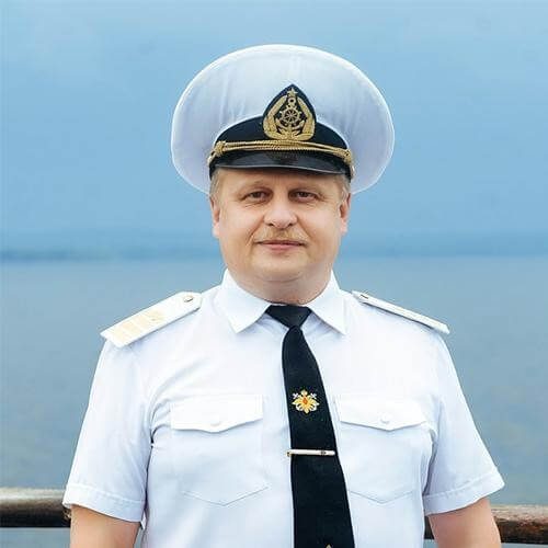 Капитан теплохода «Н.В. Гоголь» Порубов Александр Владимирович